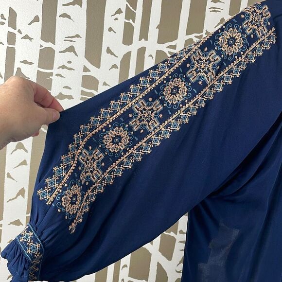 Altar’d State Cropped Boho Embroidered Blouson Sleeve Blouse S Navy Blue - Picture 6 of 6